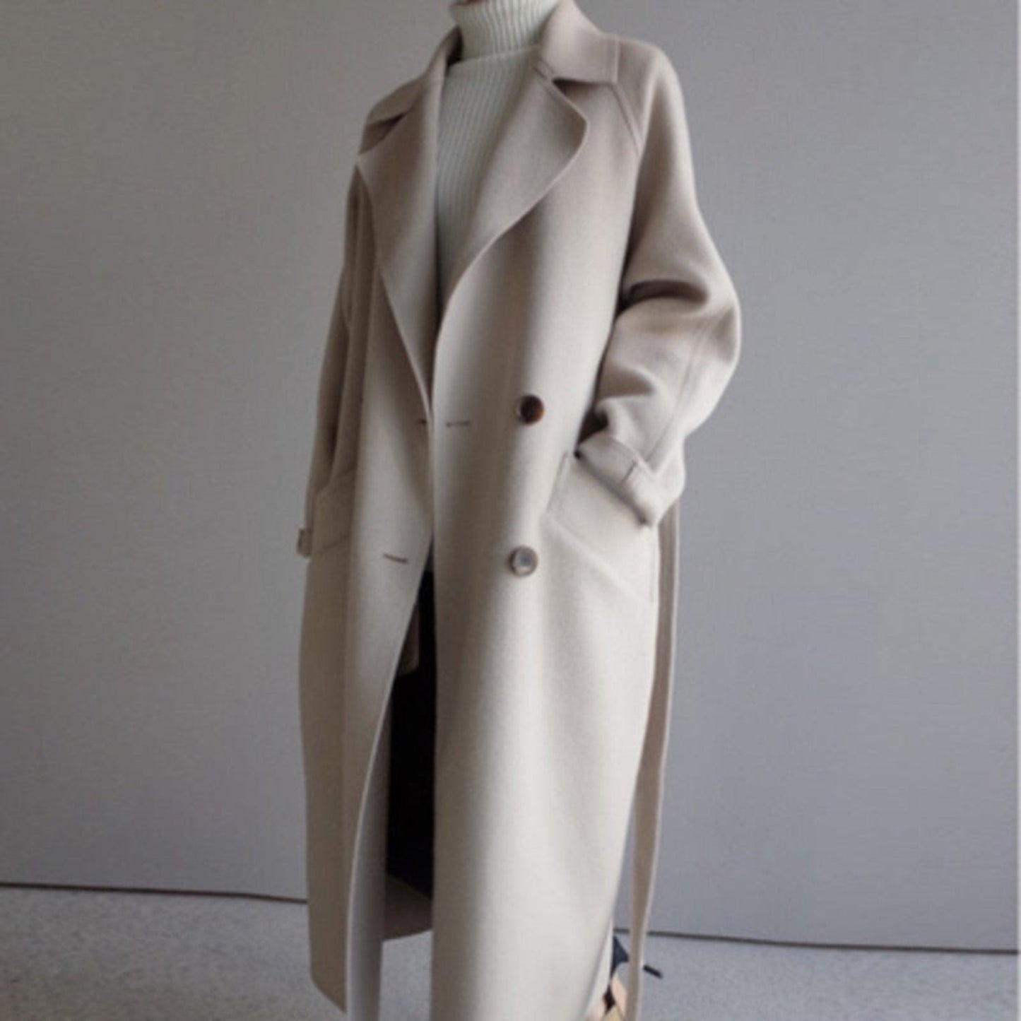 Stylish Trench Coat - Fitted Winter Coat