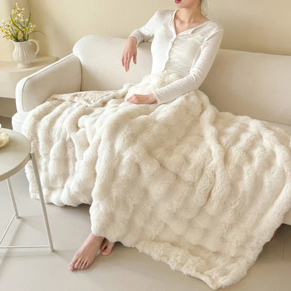 Plush Faux Fur Blanket | Super Soft Cozy Throw - VogeLuxe