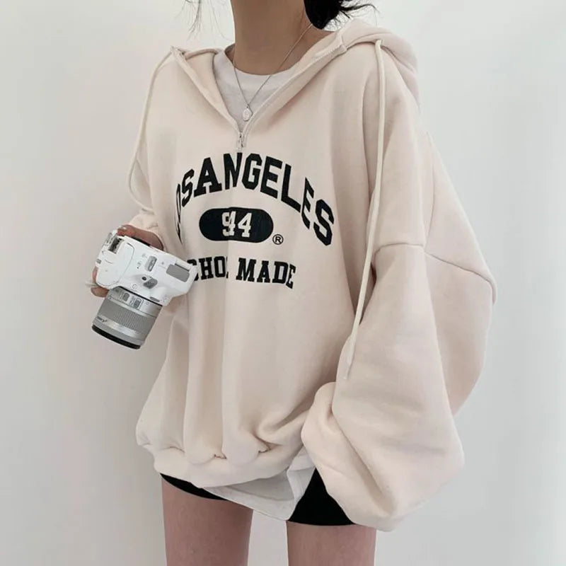 Relaxed Fit Women's LA Graphic Hoodie - VogeLuxe