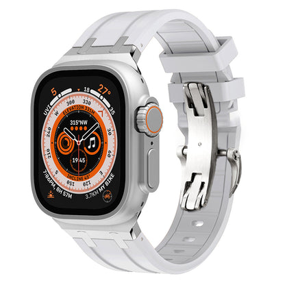 Durable Silicone Watch Strap With Secure Buckle And Metal Fittings