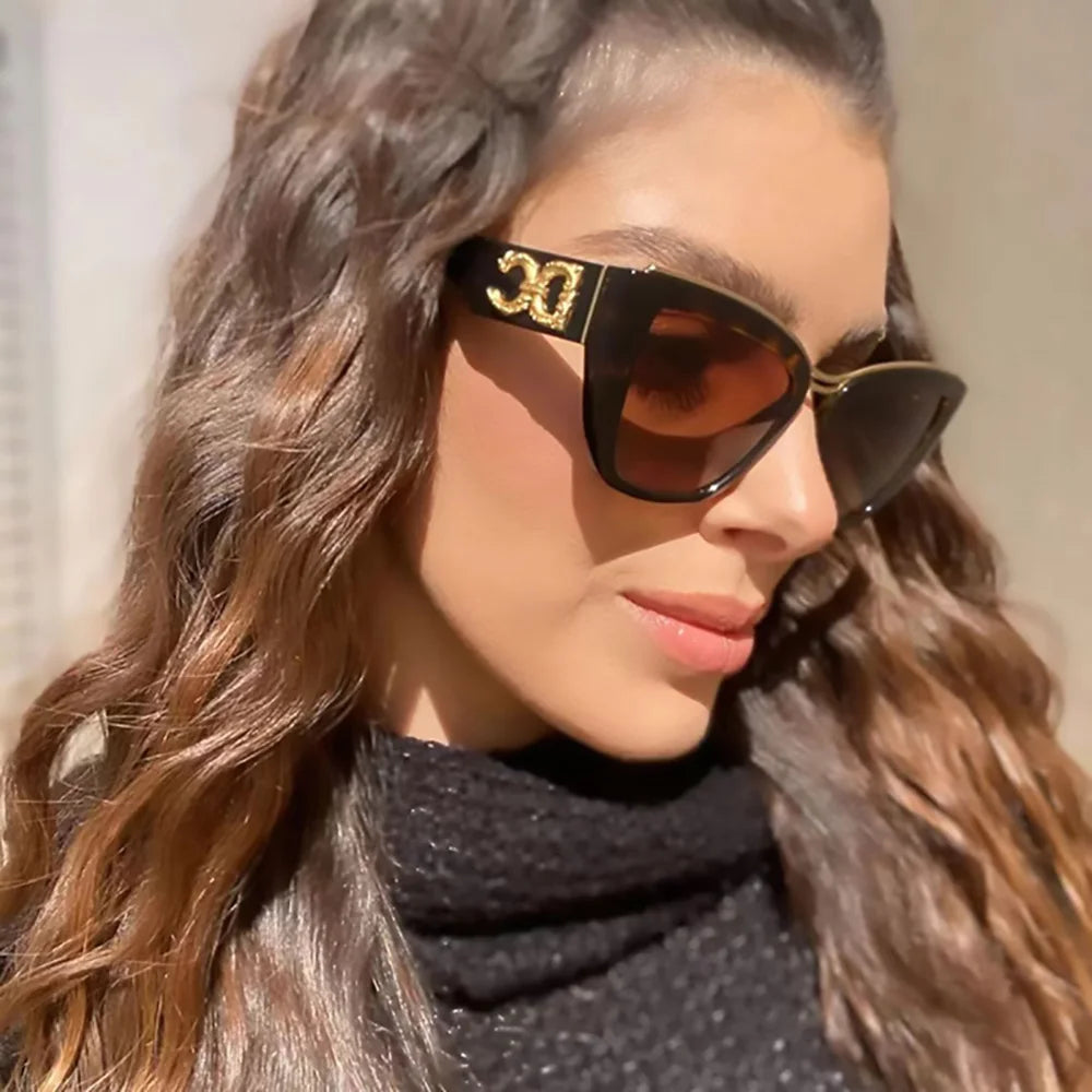 Trendy Ladies Gradient Aviator Shades - BritishElegance