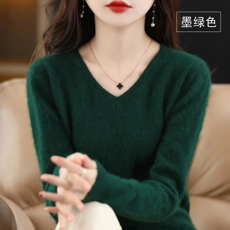 Luxurious Women's Cashmere Crew Neck Sweater, Slim Fit