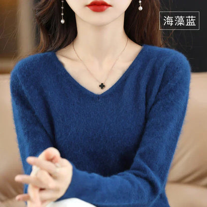 Luxurious Women's Cashmere Crew Neck Sweater, Slim Fit