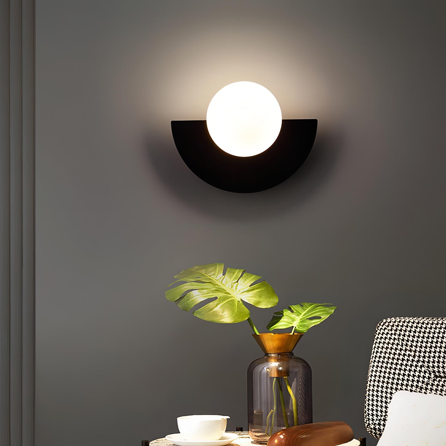 Contemporary Half Circle LED Wall Lamp Warm Ambient Lighting