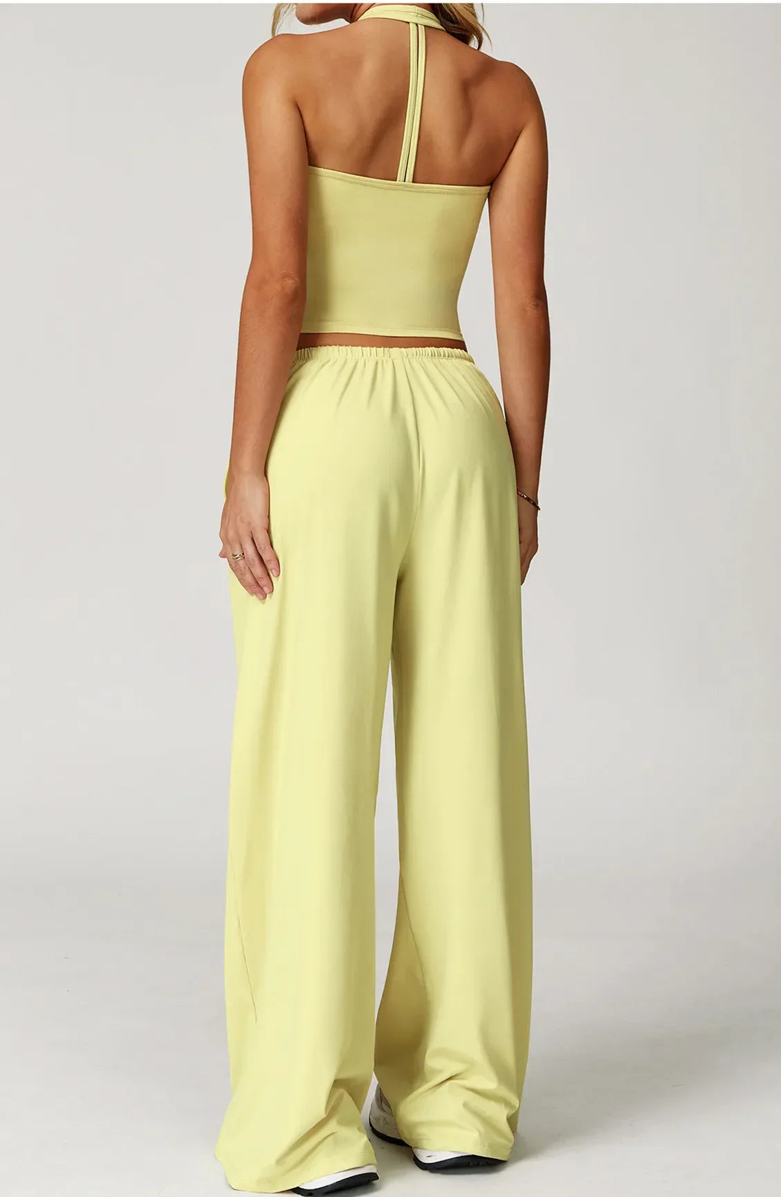 Ladies' Breathable Tank & Elastic Waist Jogger Pants - VogeLuxe