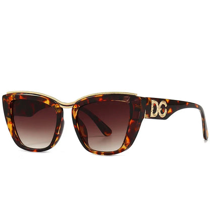 Fashionable Women's Gradient Aviator Shades