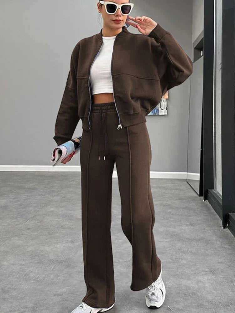 Ladies Cozy Tracksuit with Zip Jacket and Trousers - VogeLuxe