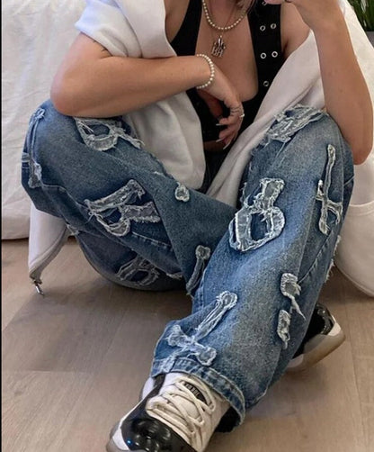 Relaxed Fit Distressed Boyfriend Jeans - VogeLuxe