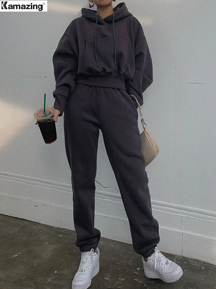 Warm Women's Fleece Hoodie and Jogger Set - VogeLuxe