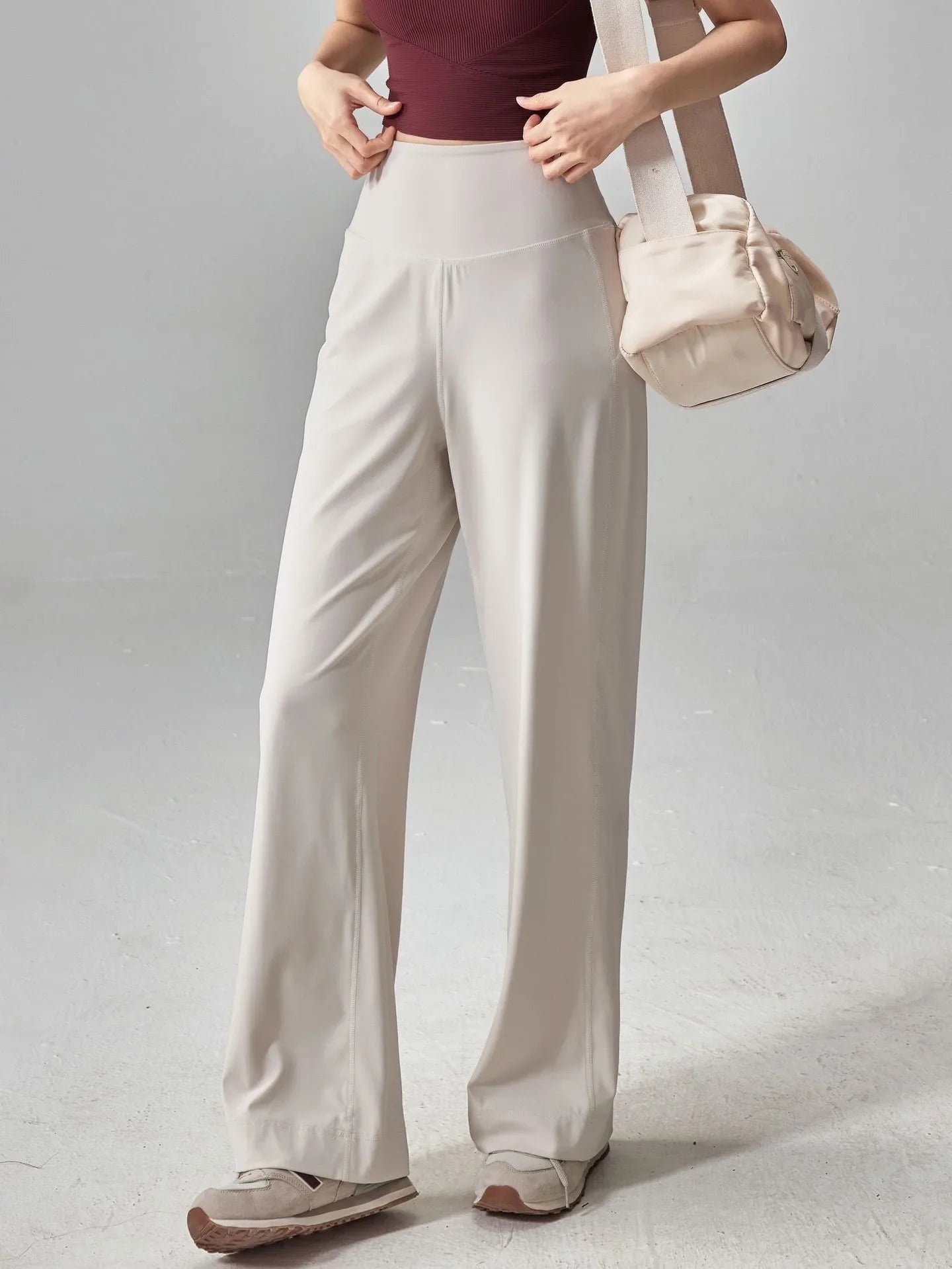 Comfortable Fit Jogger Sweatpants with Pockets