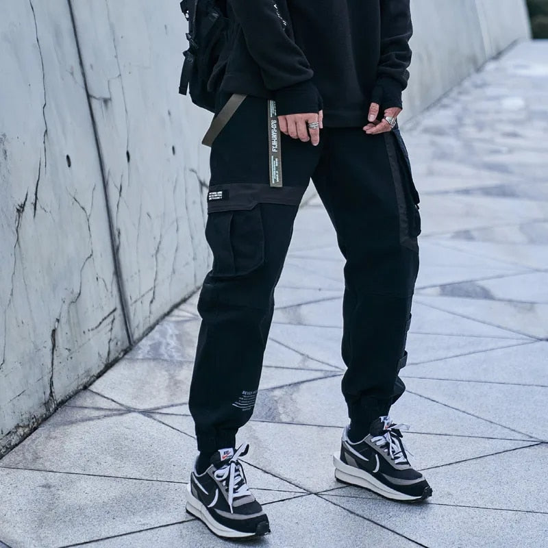Comfortable Loose Fit Black Cargo Pants - VogeLuxe