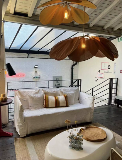 Delicate Floral Pendant Lamp For Dining Areas