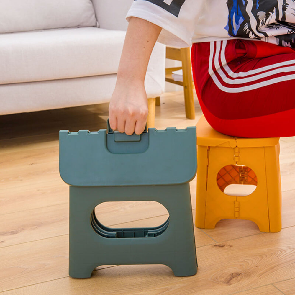 Compact Folding Step Stool with Handle