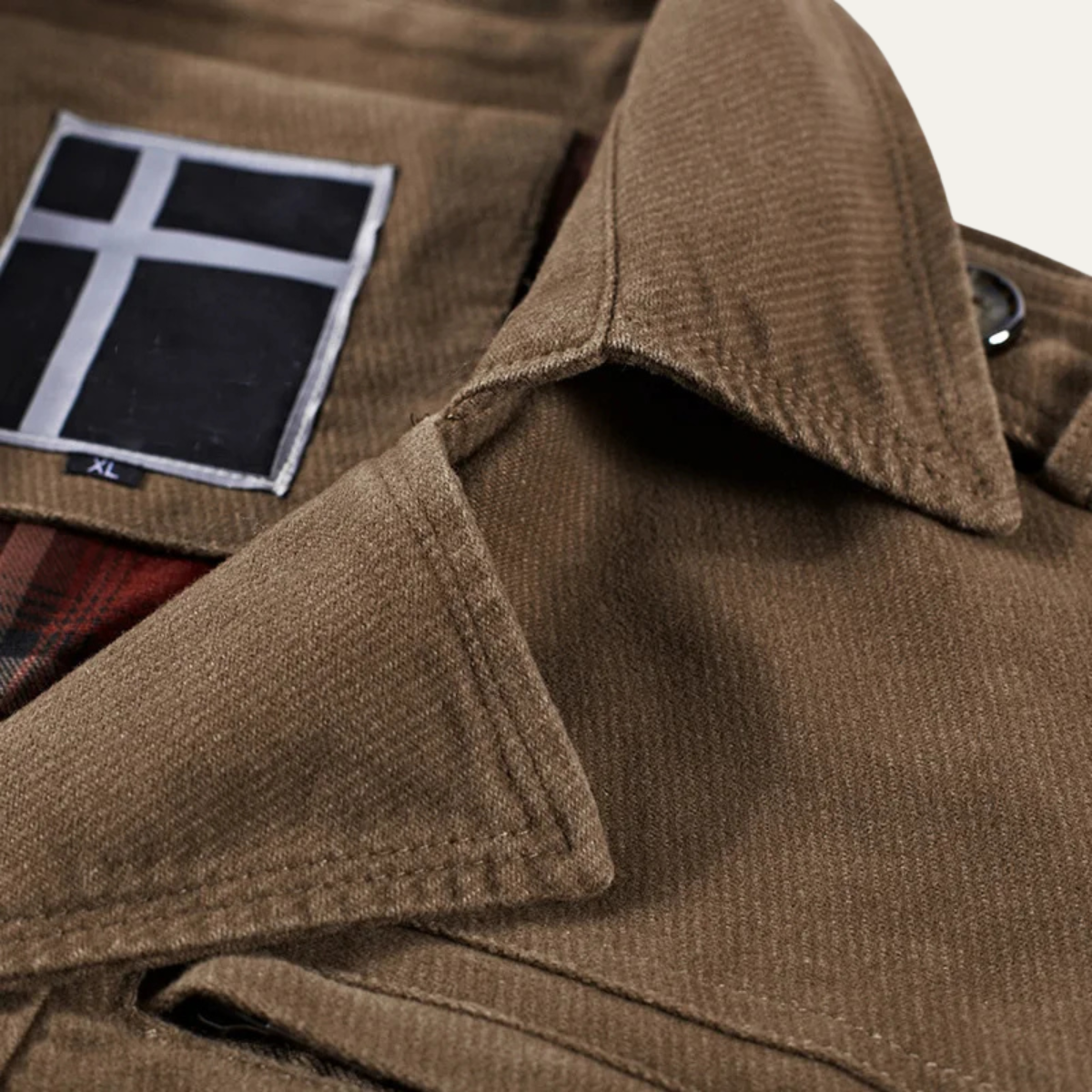 The Appiano Men’s Winter Wool Jacket with Plaid Lining and Double Breasted Design 3