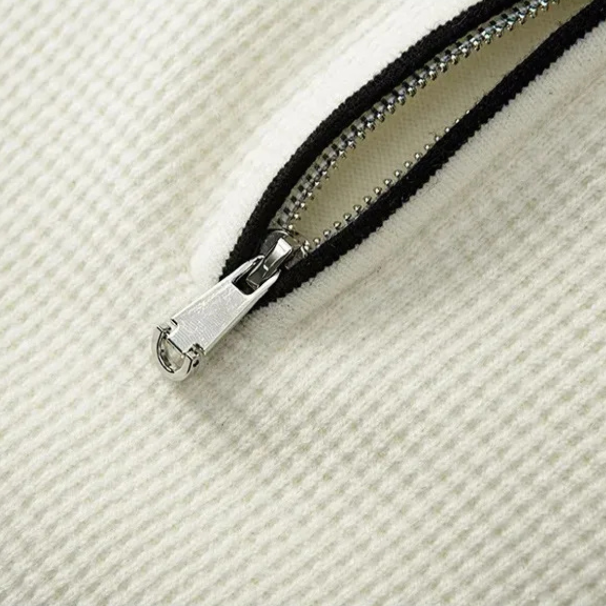 The Bologna Men’s Thick Fleece Half Zip Knitted Jumper 3