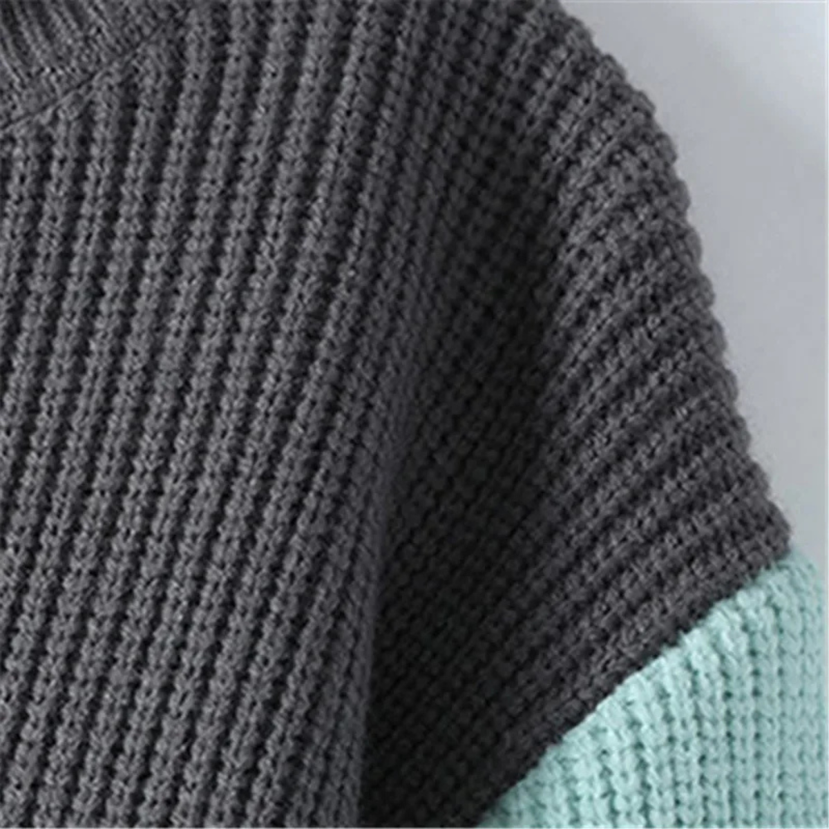 The Castelmola Men’s Knitted Colour Block Turtleneck Jumper 3
