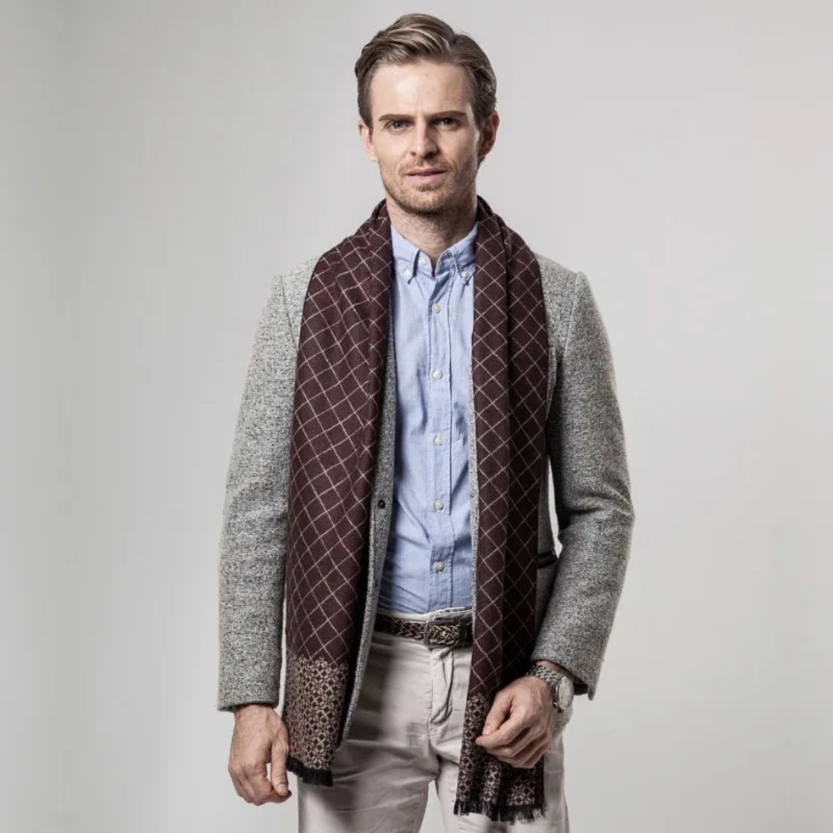 The Champs Élysées Cashmere Merino Scarf for Men - Burgundy 3