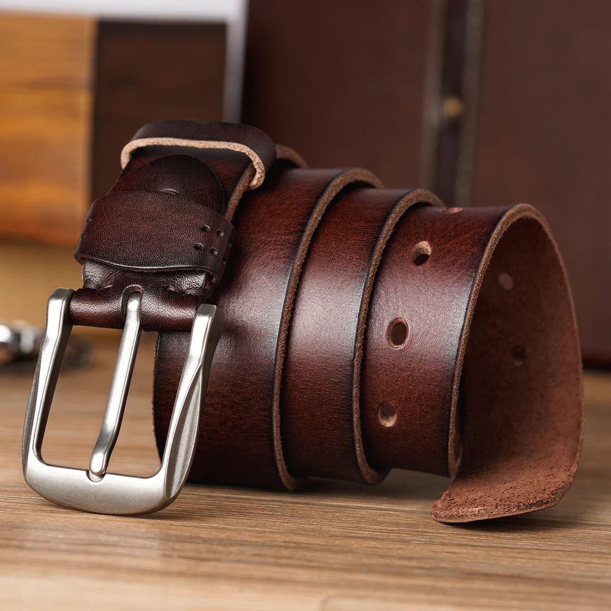 The Farnham Belt – Classic Cowhide Leather, Hand-Finished 5