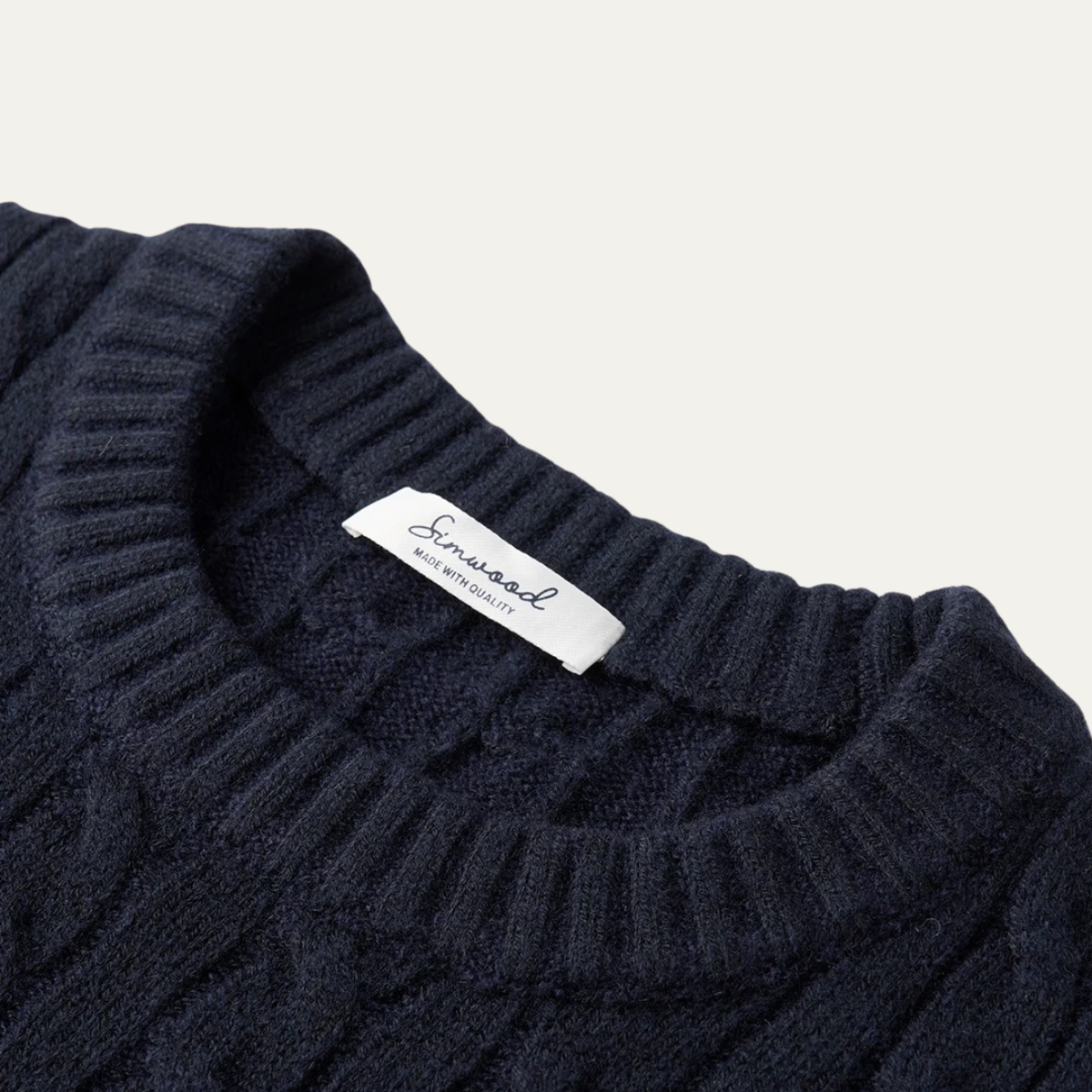 The Hever Men’s Cable Knit Crew Neck Sweater 6