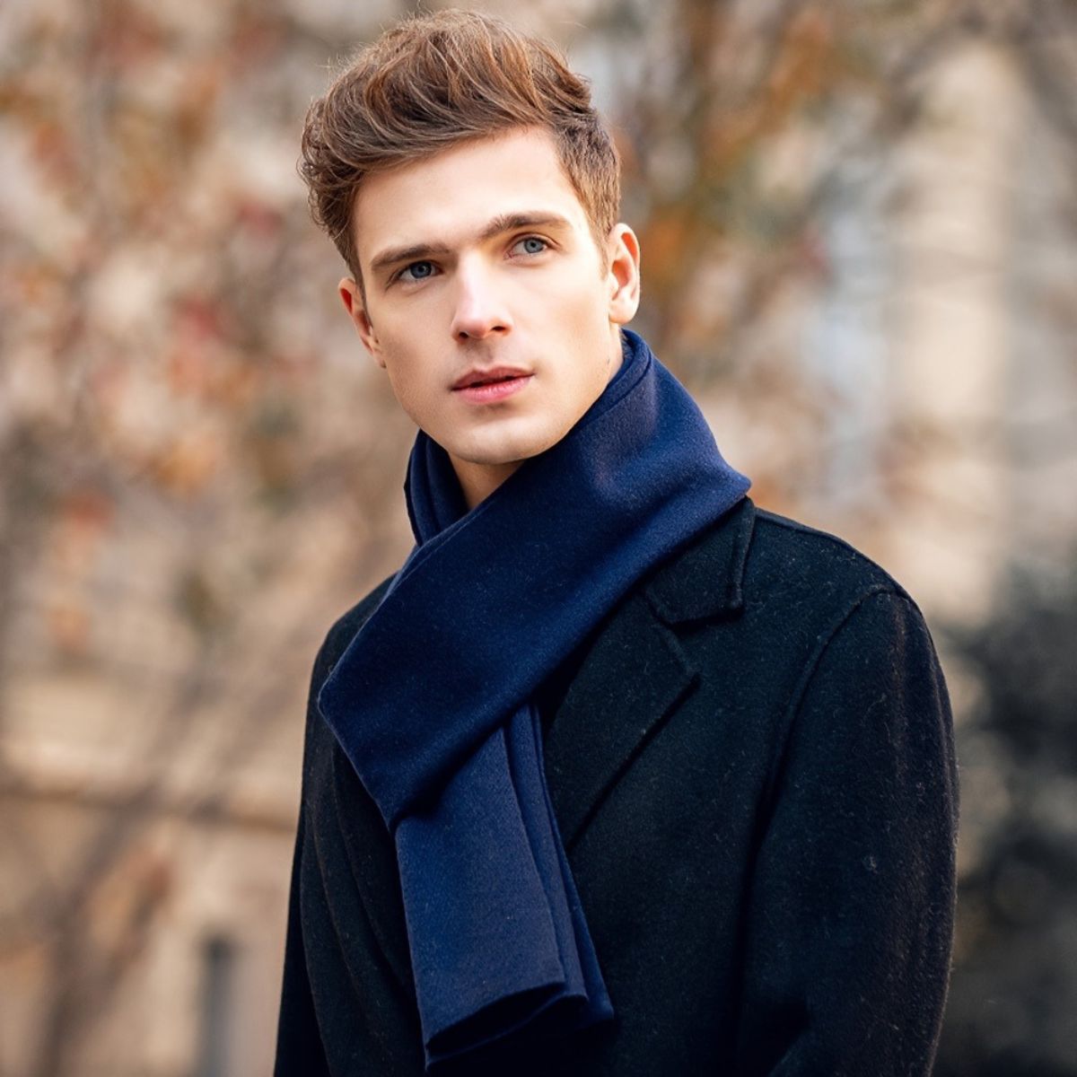 The Montmartre Cashmere Merino Scarf for Men - Navy Blue 1
