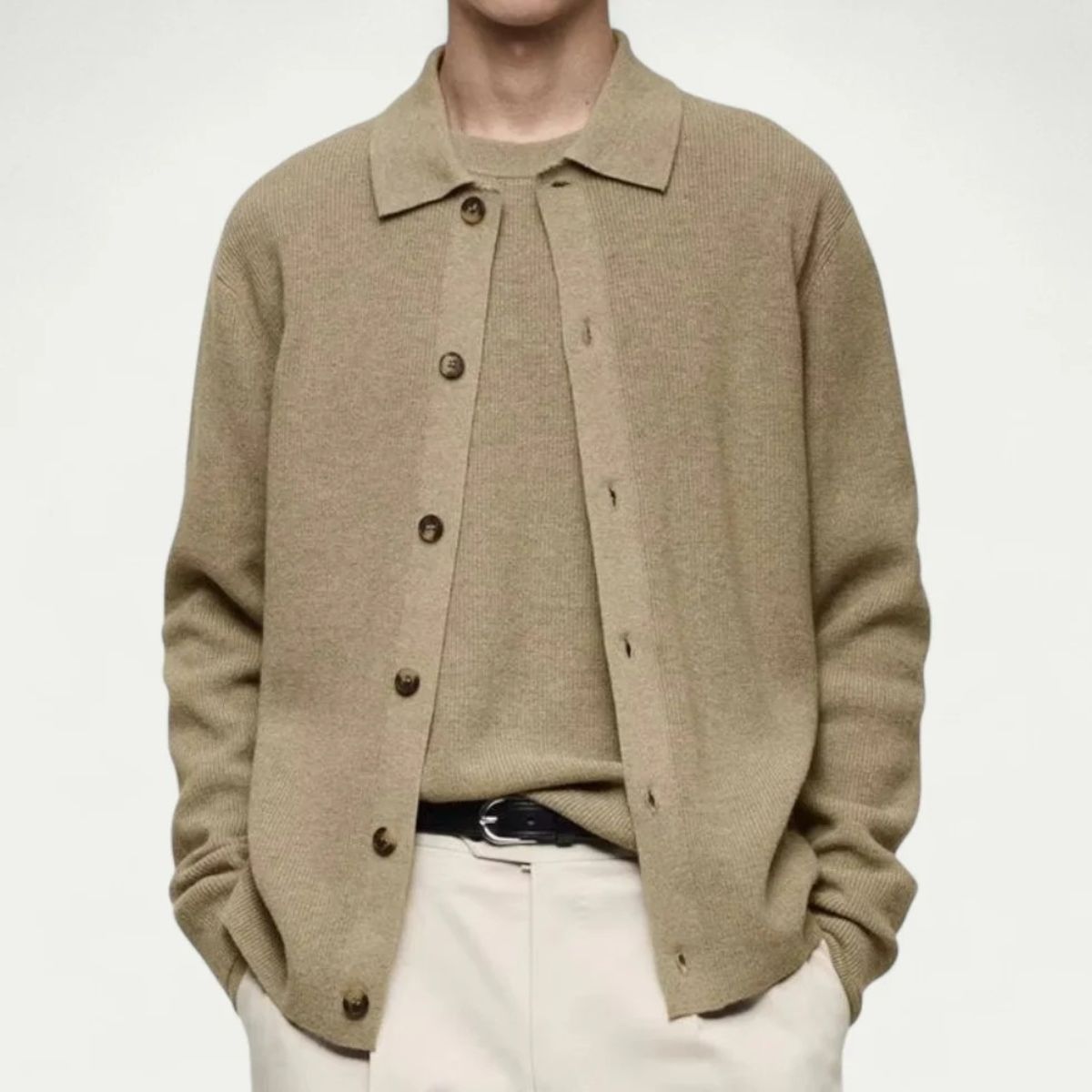 The Positano Elegant Knitted Cardigan for Men - Lapel Collar and Front Buttons 1