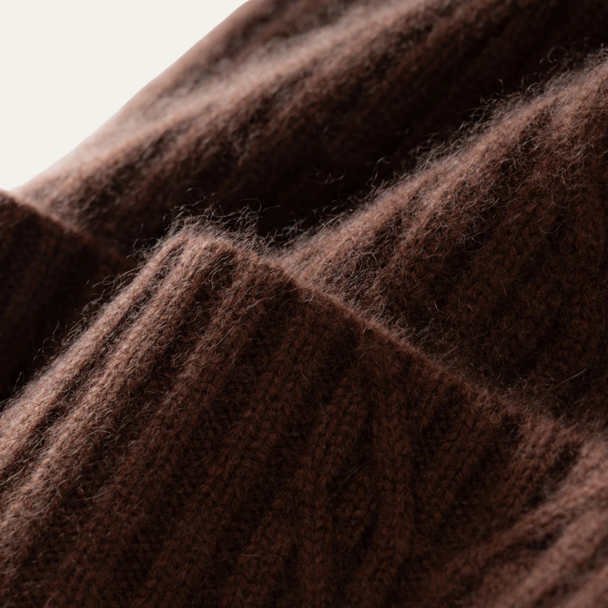 The Wentworth Men's Luxury Ribbed Knit Cashmere Beanie 3