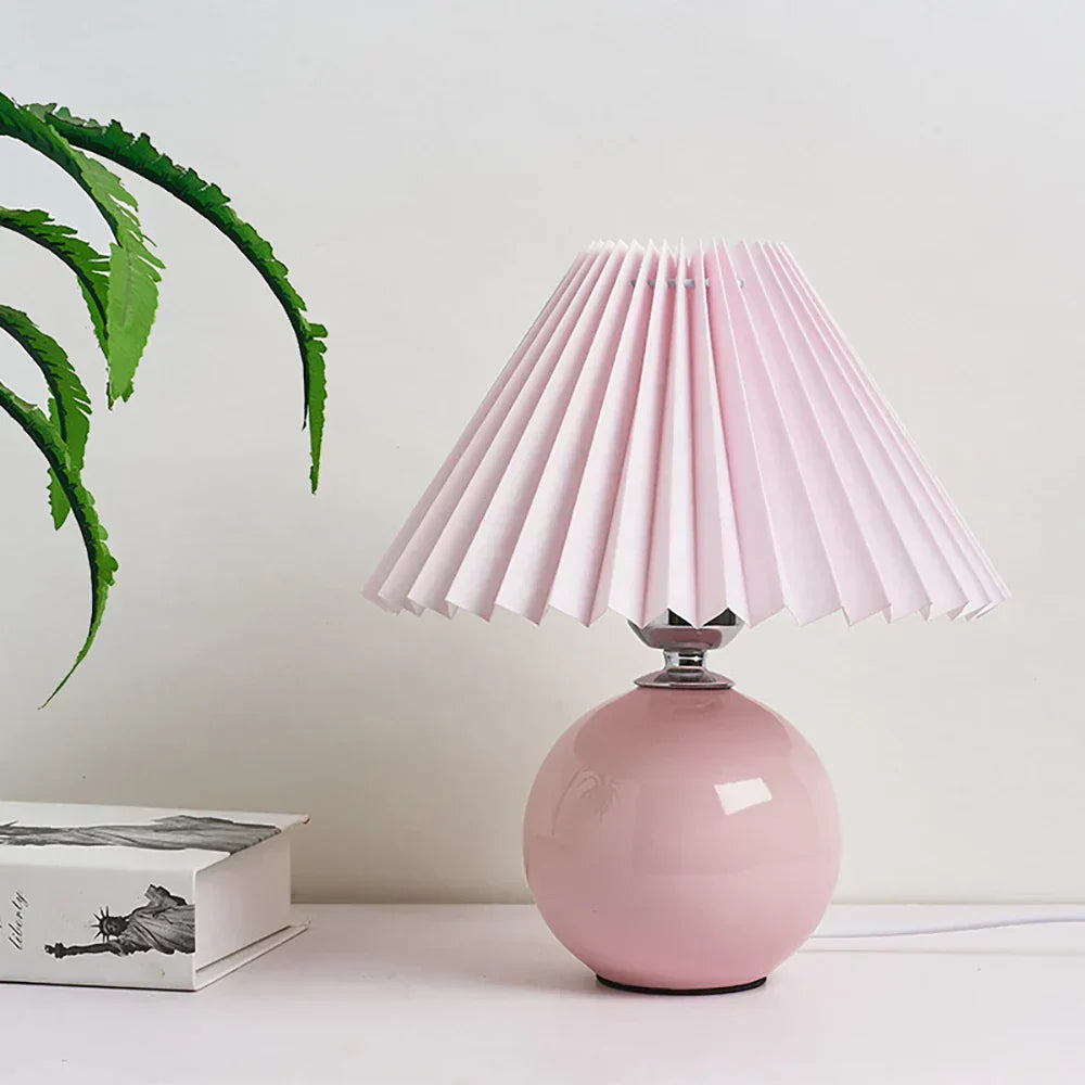 Traditional Desk Lamp with Fabric Shade - VogeLuxe