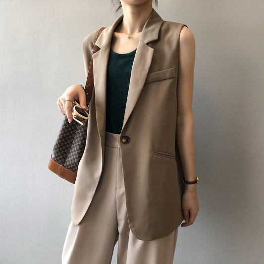 Women's Chic Vest Jacket with Pockets and Buttons - VogeLuxe