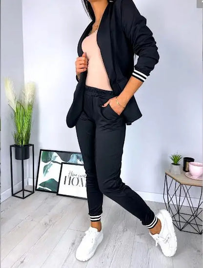 Fashionable White Two Piece Blazer Pants Suit