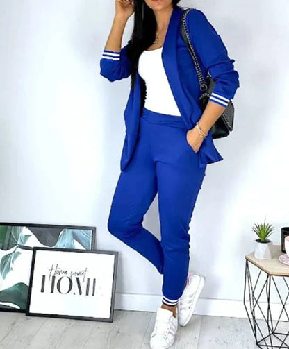 Fashionable White Two Piece Blazer Pants Suit