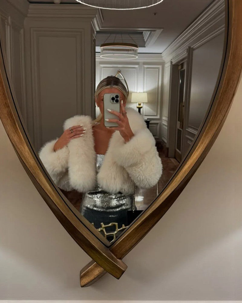 VogeLuxe | Women’s Plush Hooded Fur Jacket