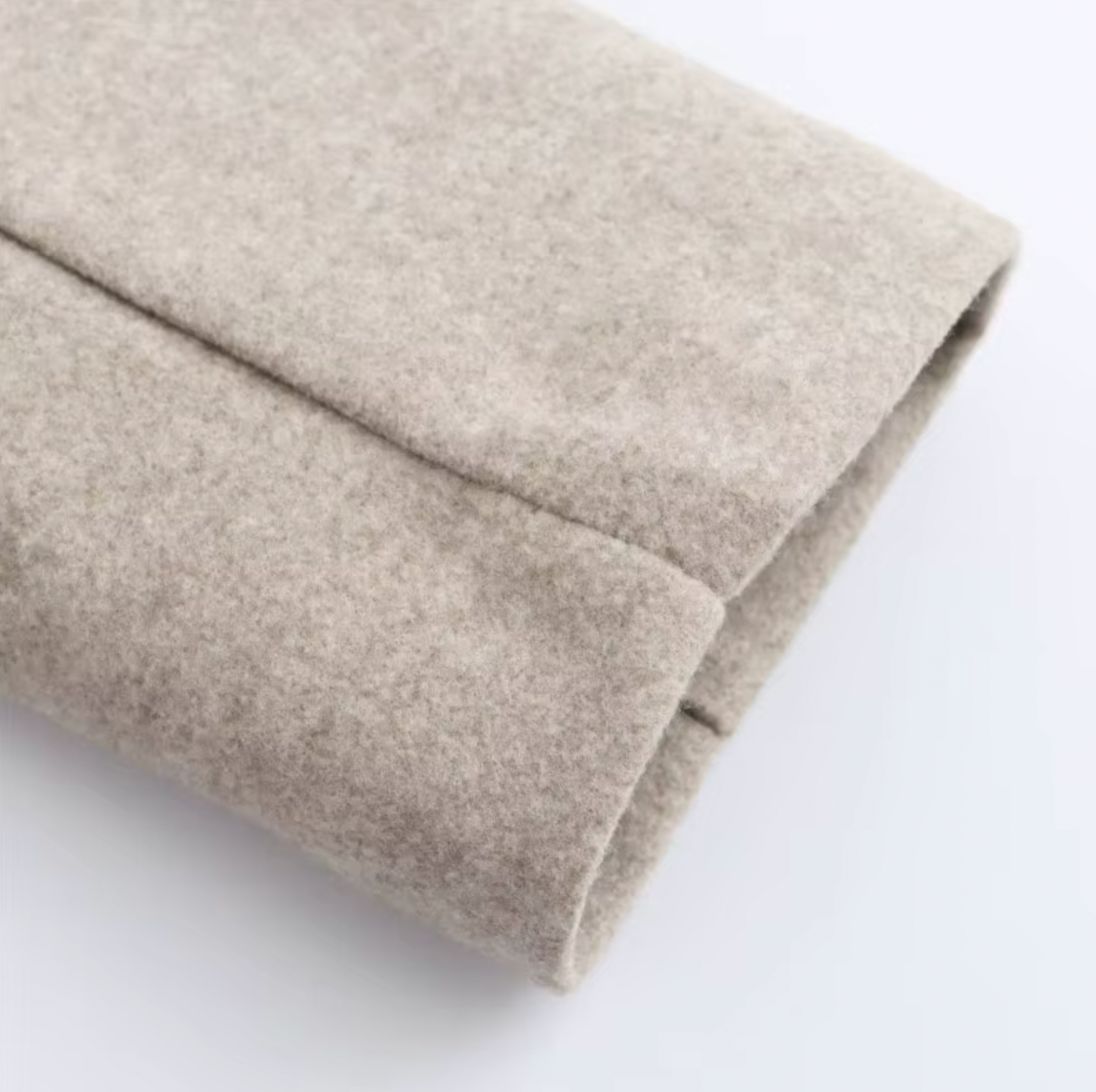 Women’s Beige Double-Breasted Trench Coat with Faux Fur Collar – Belted Longline Design 2