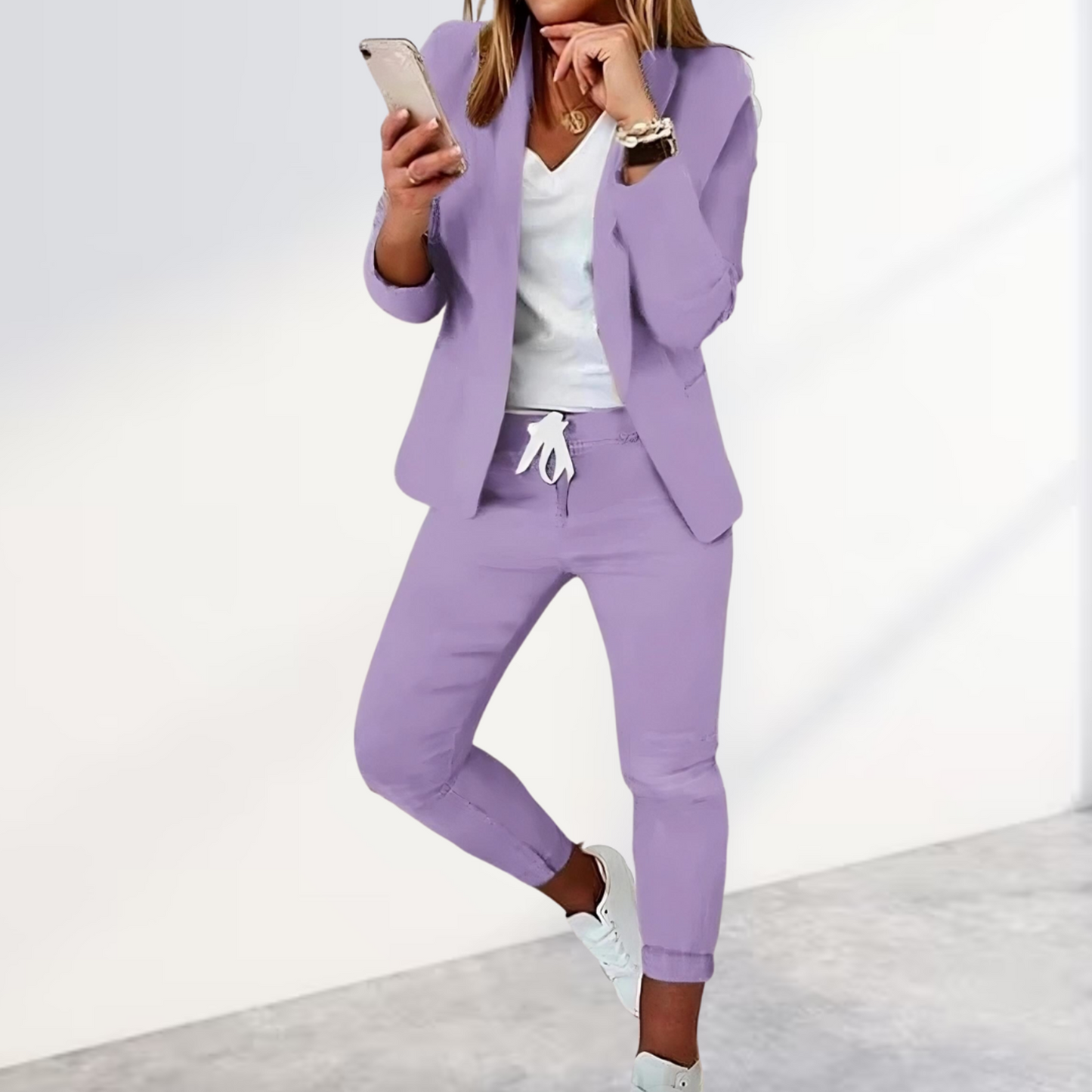 Ladies Slim Fit Pantsuit Outfit