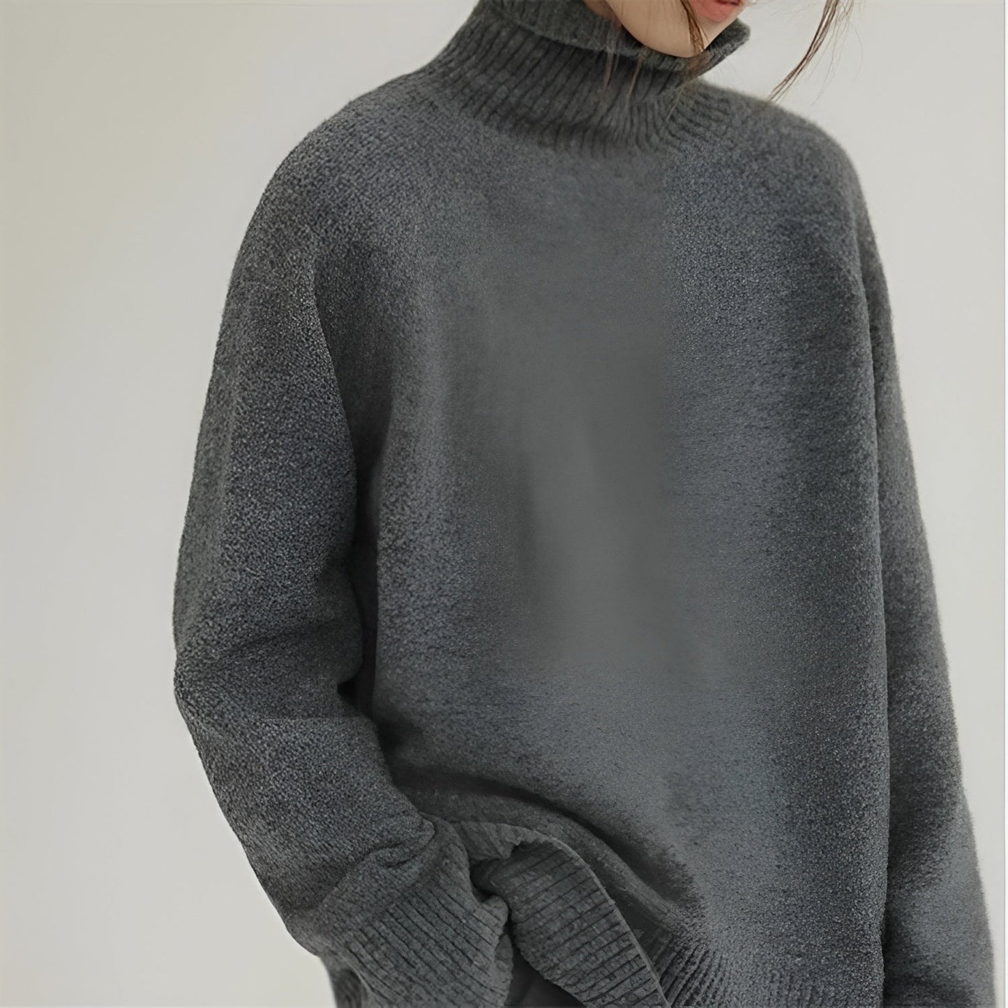 Luxurious Women's Crew Neck Cashmere Sweater - VogeLuxe