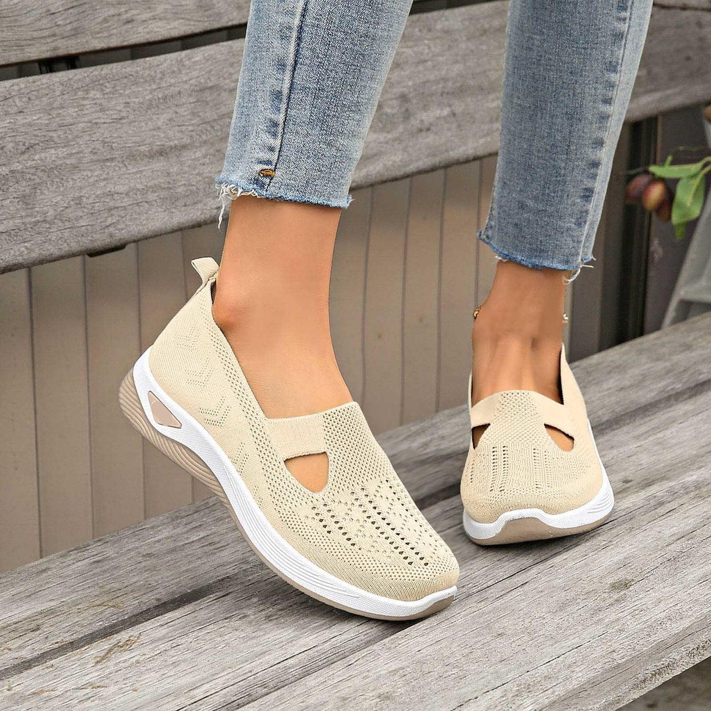Relaxed Fit Women's Daily Walking Shoes
