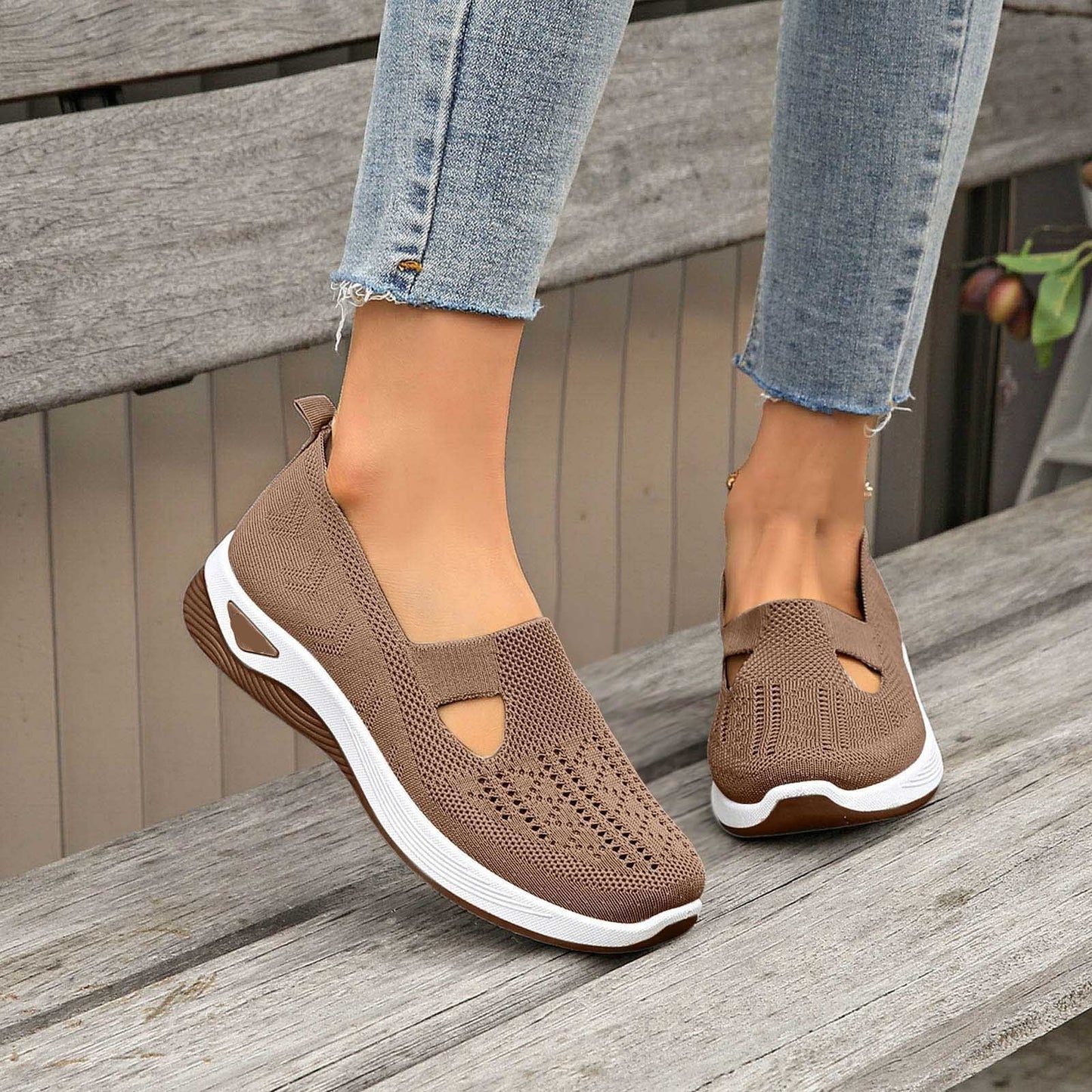 Relaxed Fit Women's Daily Walking Shoes