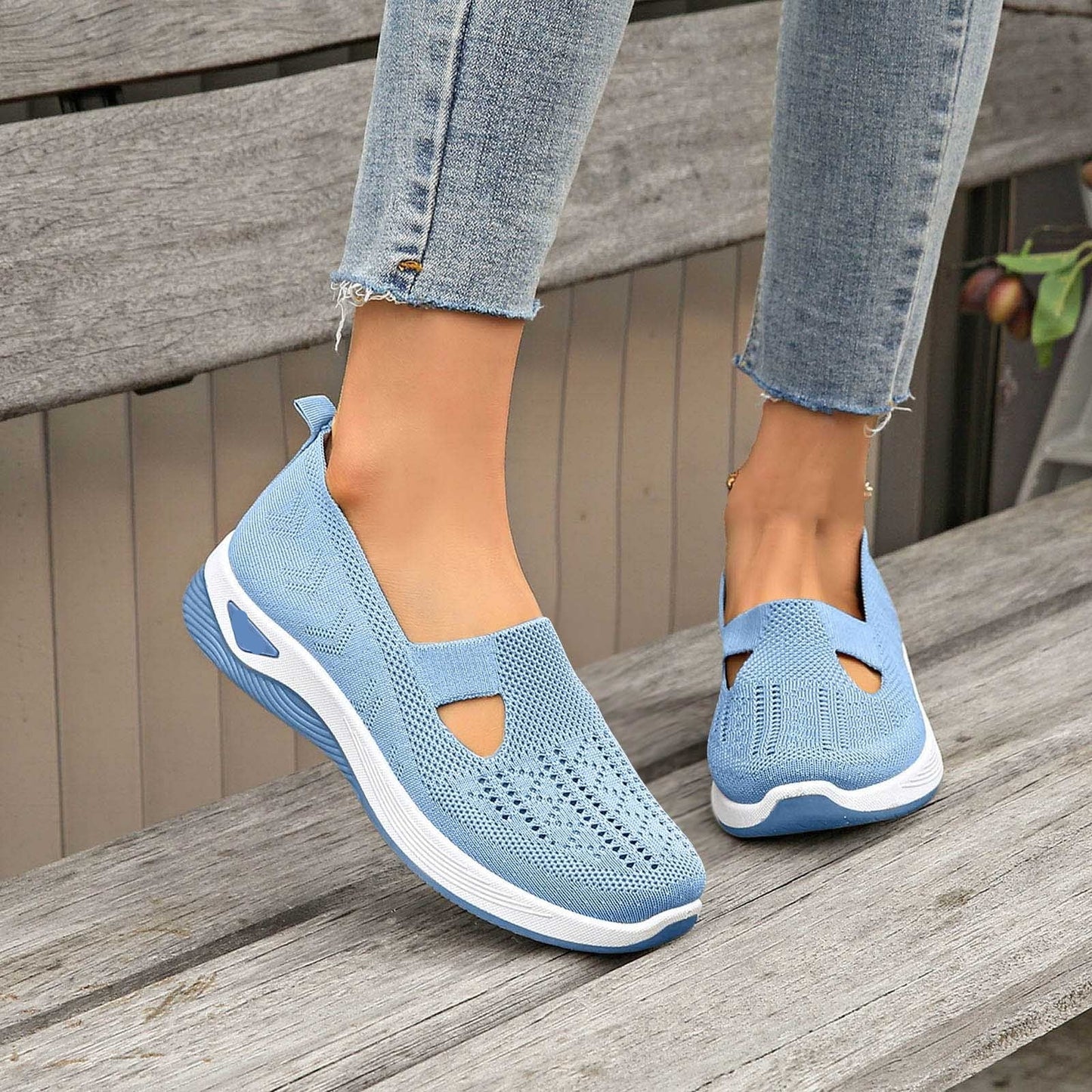 Women's Relaxed Fit Fashionable Daily Sneakers