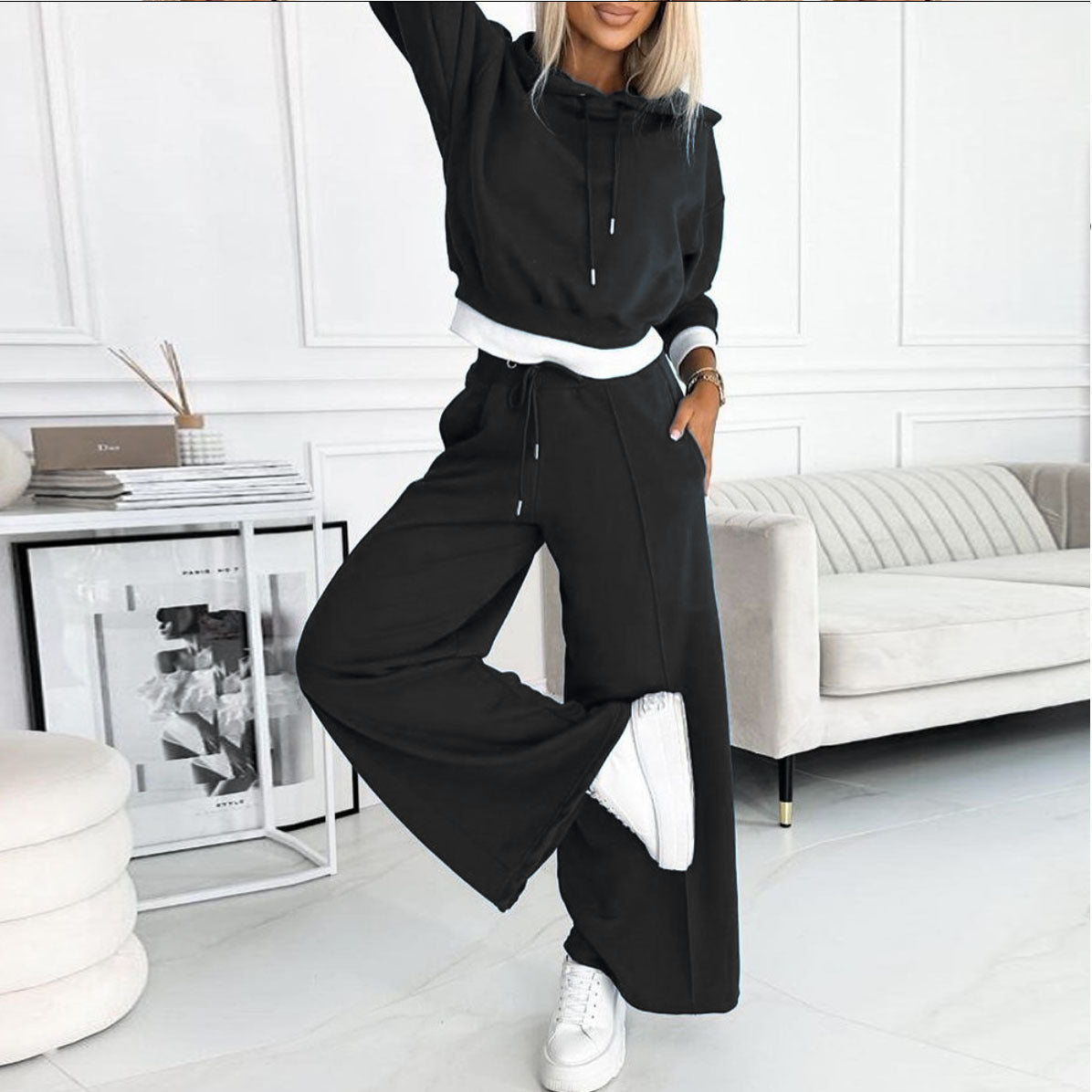 Relaxed Fit Women's Hooded Sweat Suit Set - BritishElegance