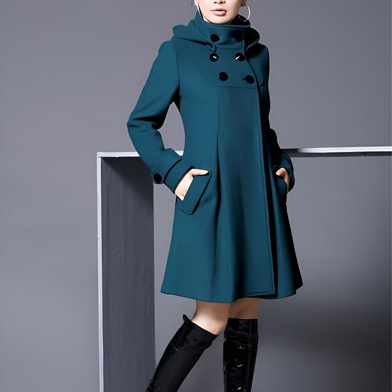 Ladies' Fashionable Zip Pocket Coat
