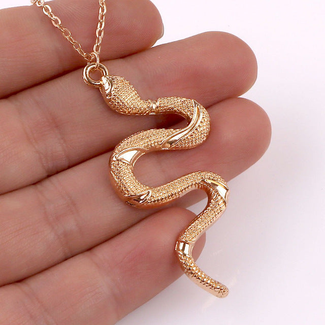 Fashionable Drop Earrings with Snake Design