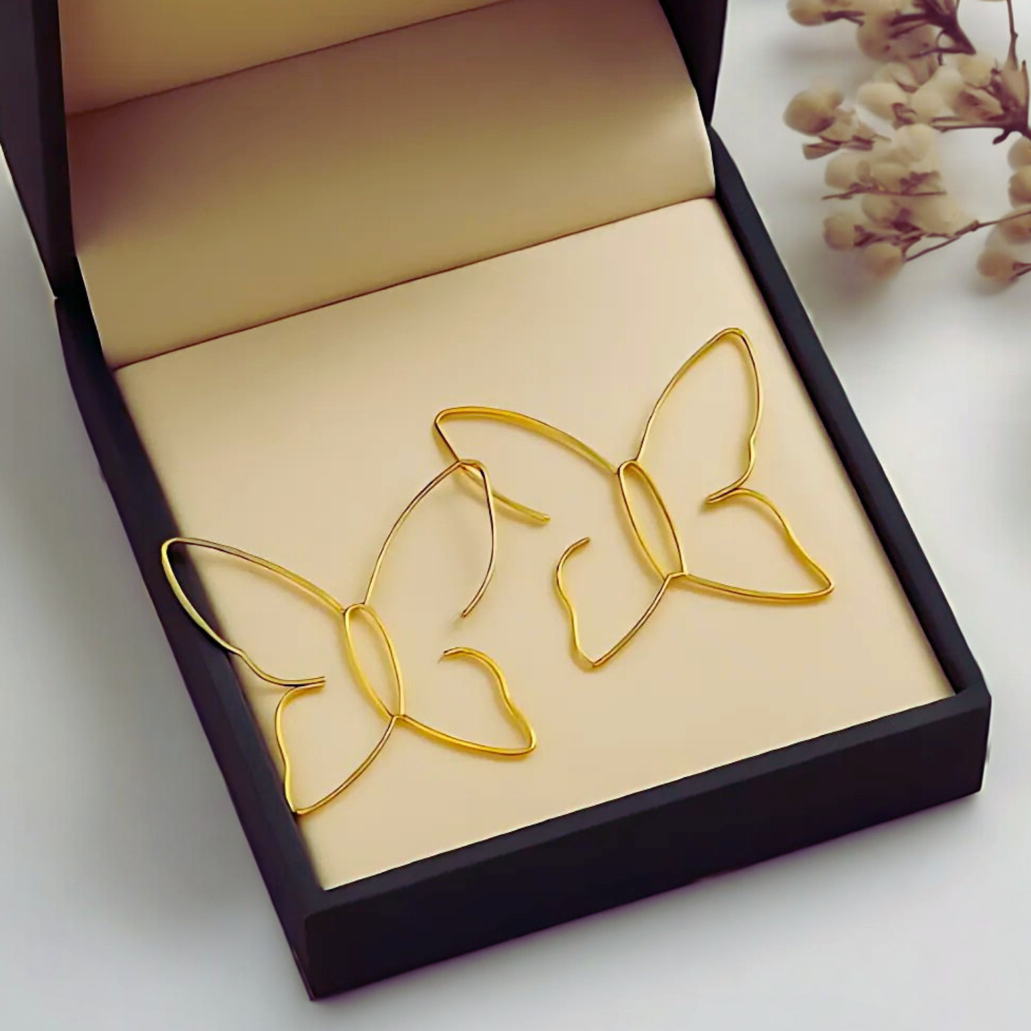 Fashionable Butterfly Drop Earrings - VogeLuxe