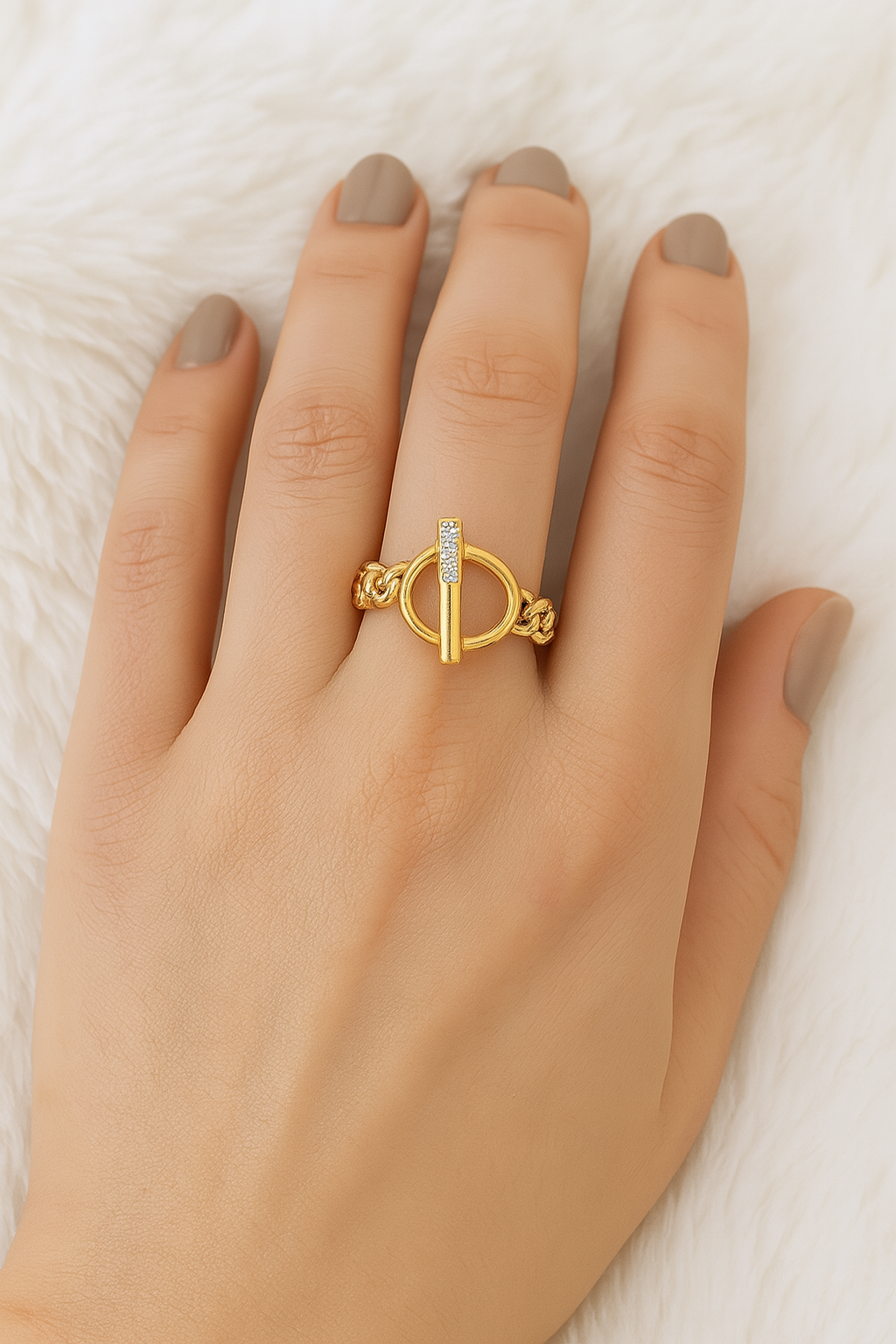 Fashionable Open Ring with Twist Chain Design - BritishElegance