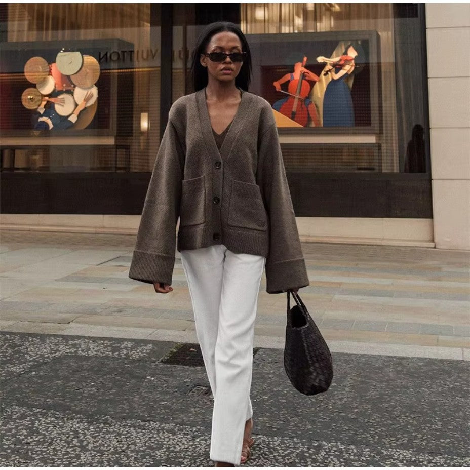 VogeLuxe | Women’s Elegant Cropped Knit Cardigan