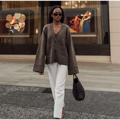 VogeLuxe | Women’s Elegant Cropped Knit Cardigan