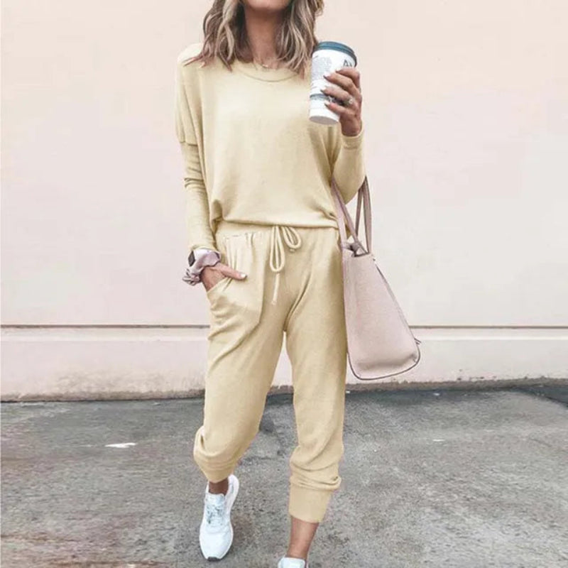 Ladies Comfortable Pantsuit Outfit