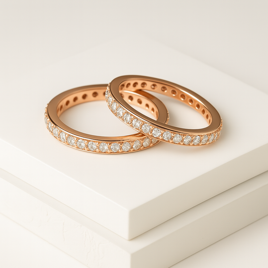 Classic Ladies Gold Round Ring - VogeLuxe