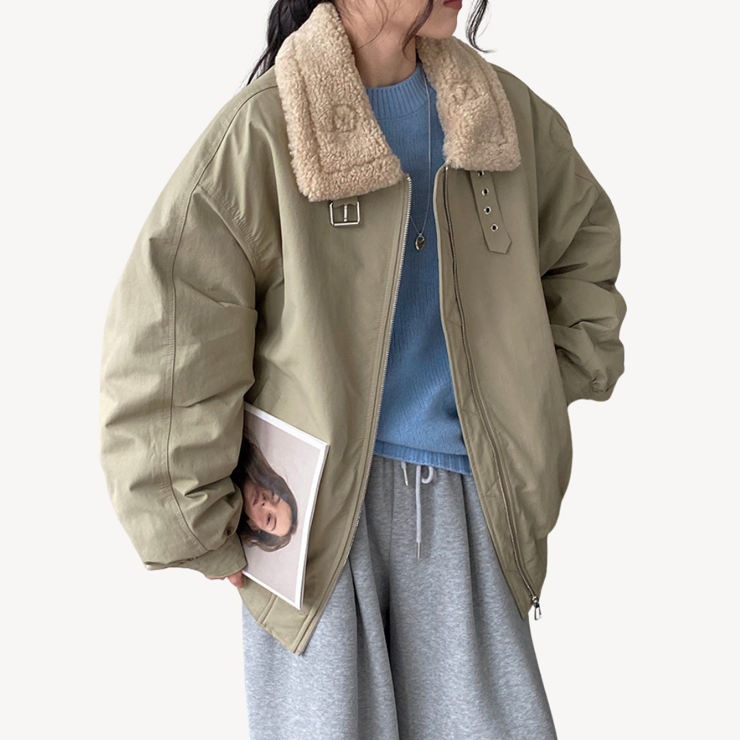 VogeLuxe | Women’s Cozy Winter Jacket with Shearling Collar