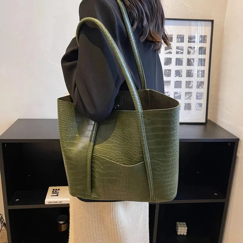 Classic Ladies Tote Bag for Daily Use