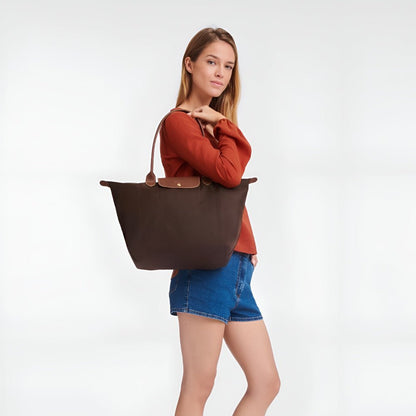 Classic Water Resistant Leather Tote Bag Daily Use