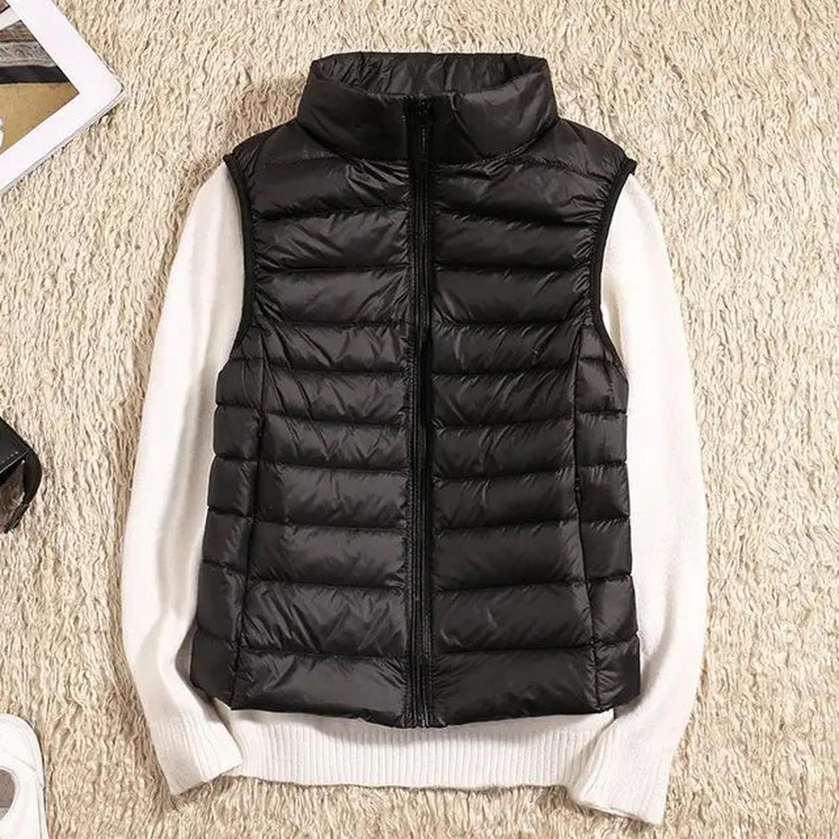 Women's Ultra Light Puffer Down Vest - VogeLuxe